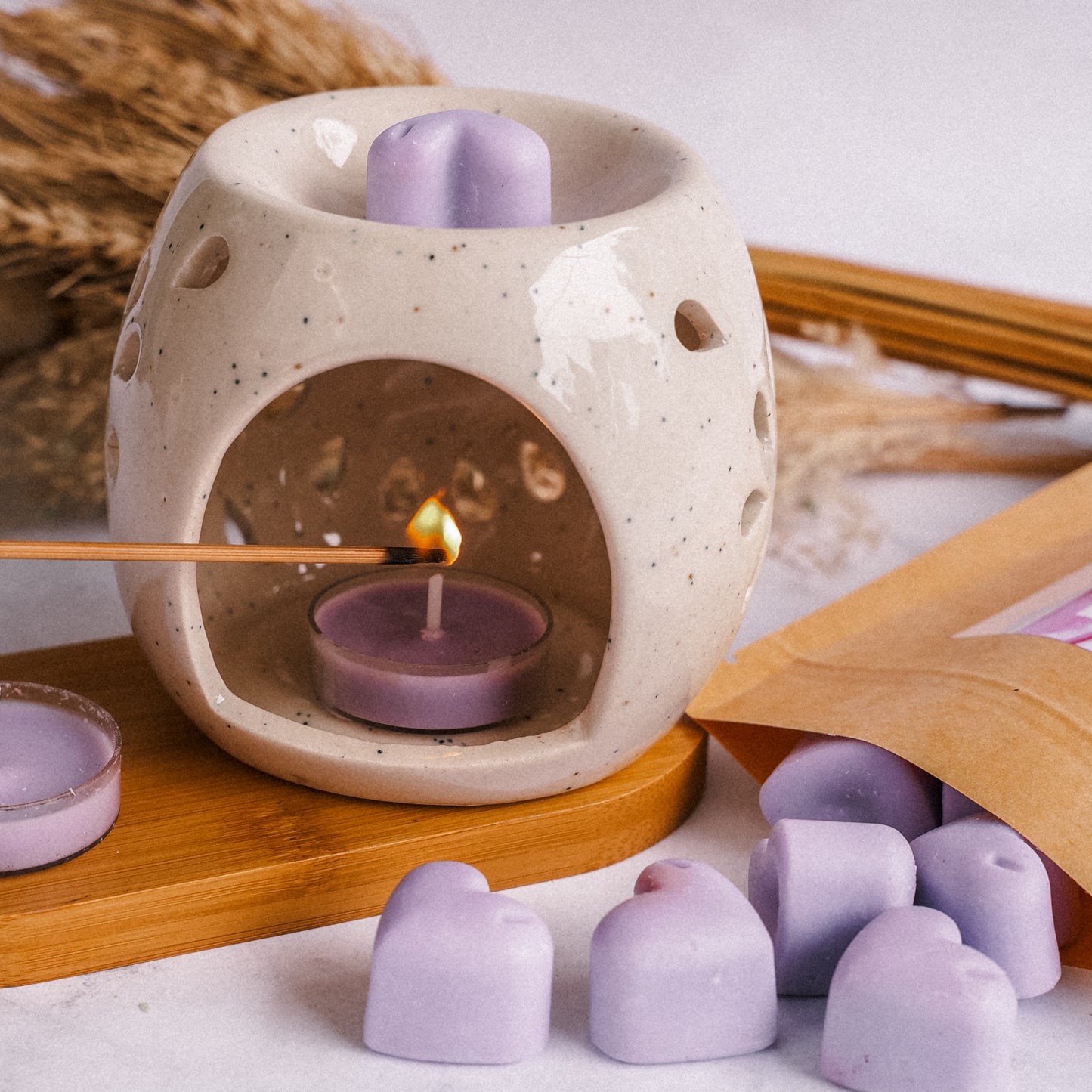 Hello Handmade Handcrafted Ceramic Round Shaped Aroma Diffuser with Wax Melts and 2 Tea Light Candles
