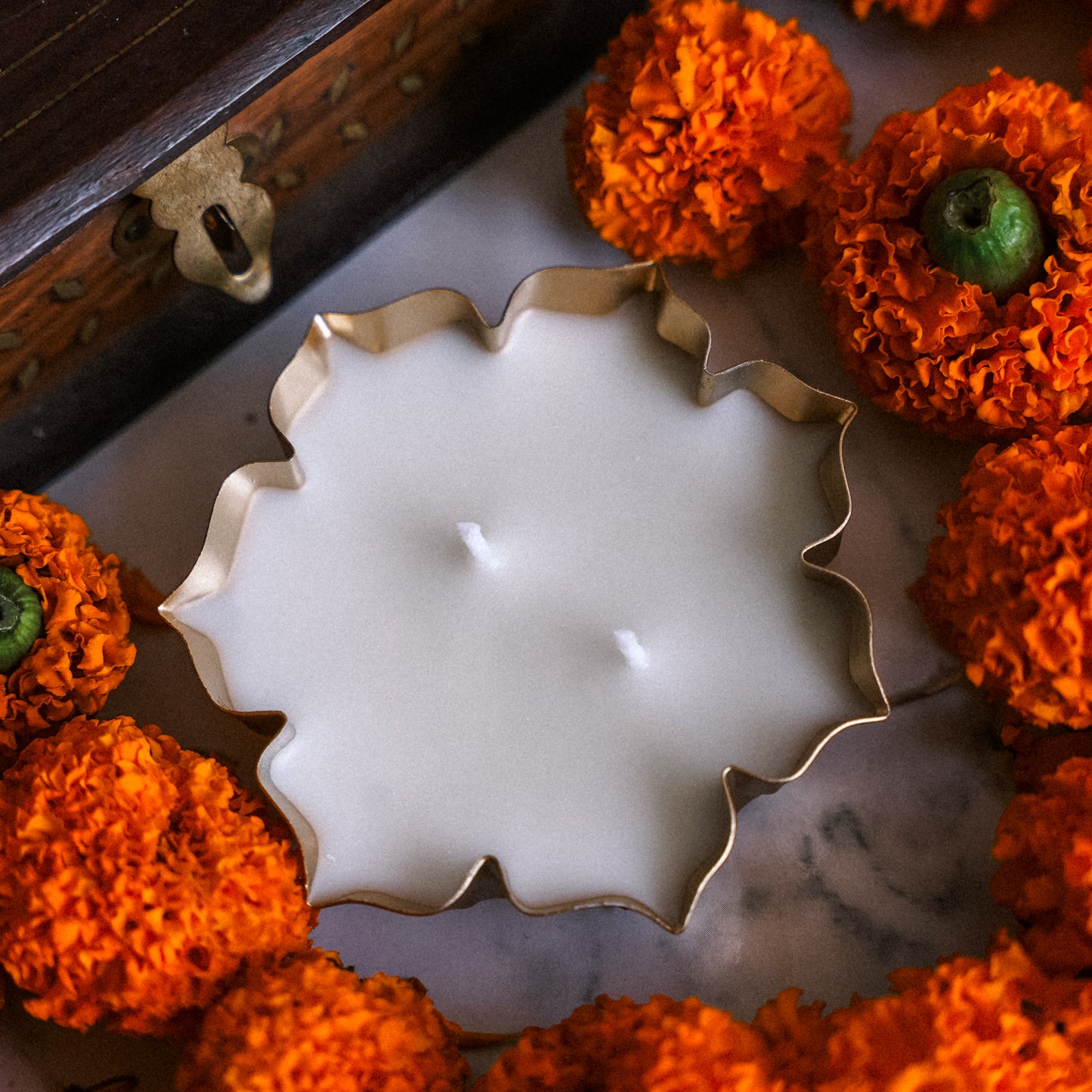 Metal Scented Urli Candles (Sandalwood)