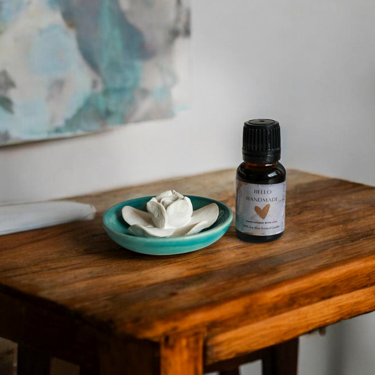 No Flame and Electricity Flower Diffuser with 1 Essential Oil (15 ml) (Lemon Grass)
