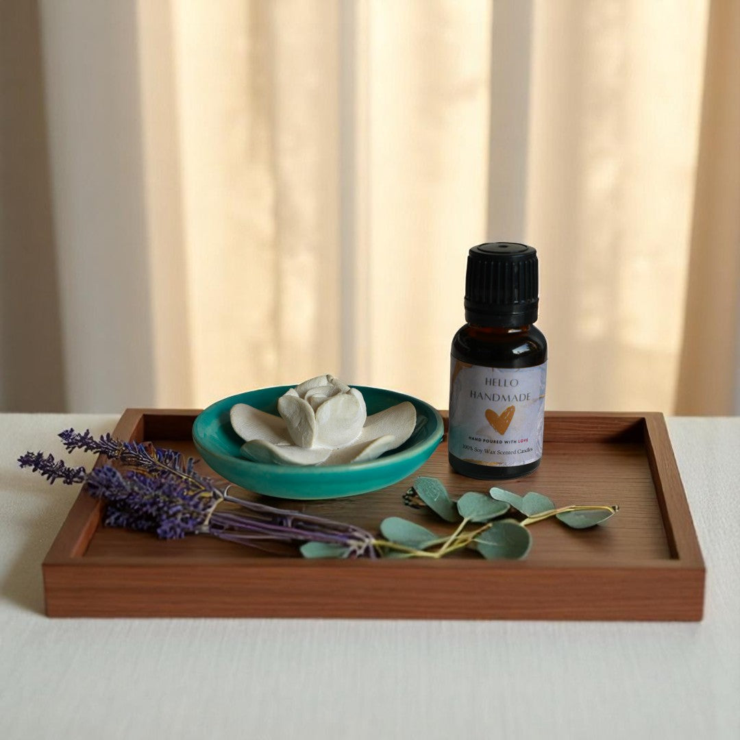 No Flame and Electricity Flower Diffuser with 1 Essential Oil (15 ml) (Lemon Grass)