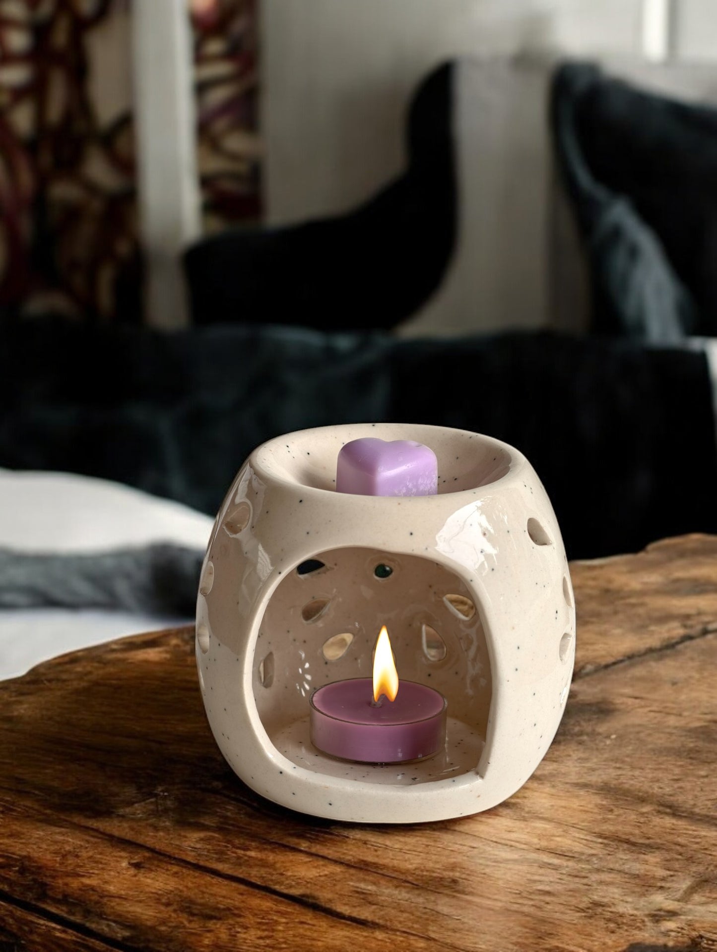 Hello Handmade Handcrafted Ceramic Round Shaped Aroma Diffuser with Wax Melts and 2 Tea Light Candles