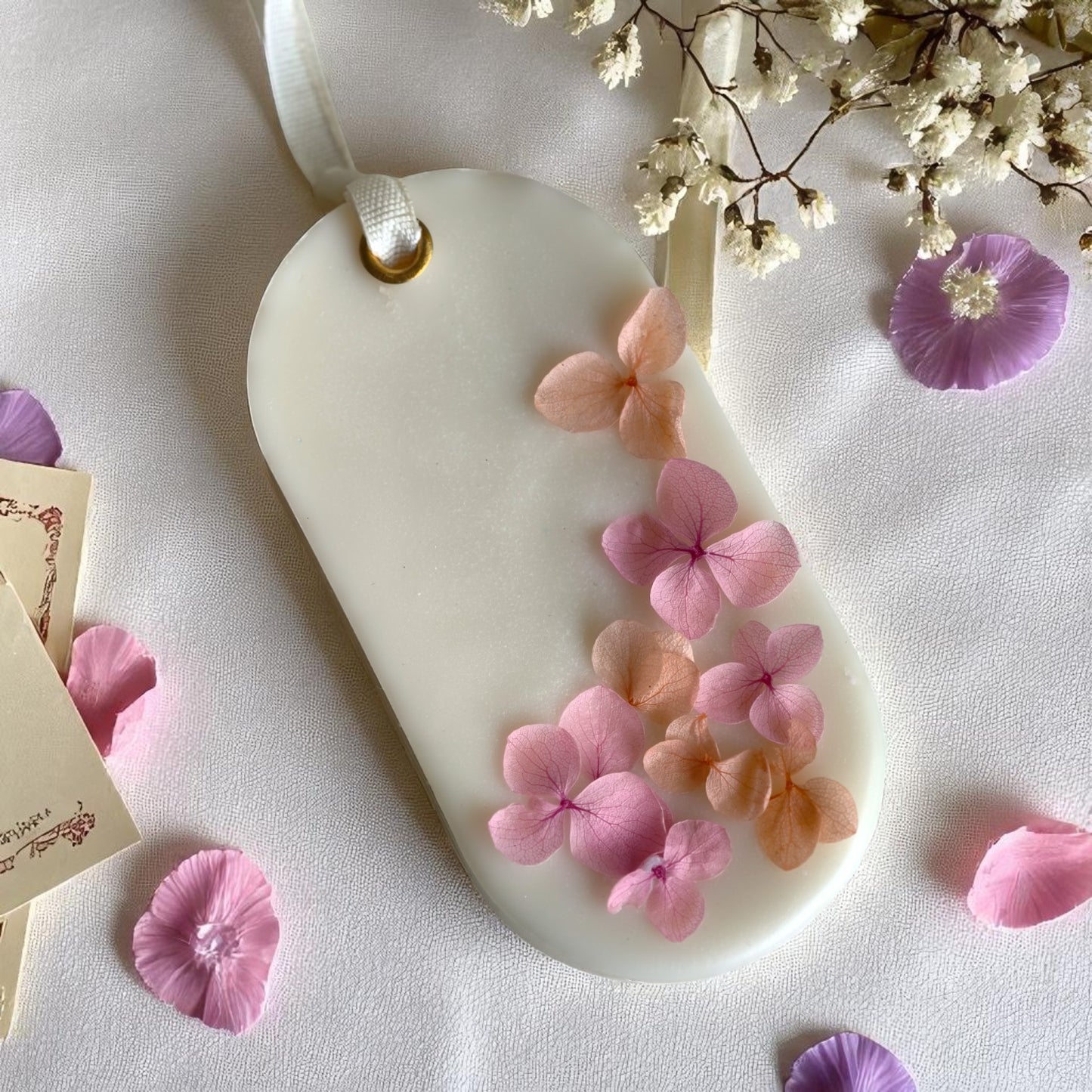 Decorative Wax Tablet – 100g Scented Soy Wax with Real Dried Flowers for Closet & Drawer Fragrance (British Rose Scent)