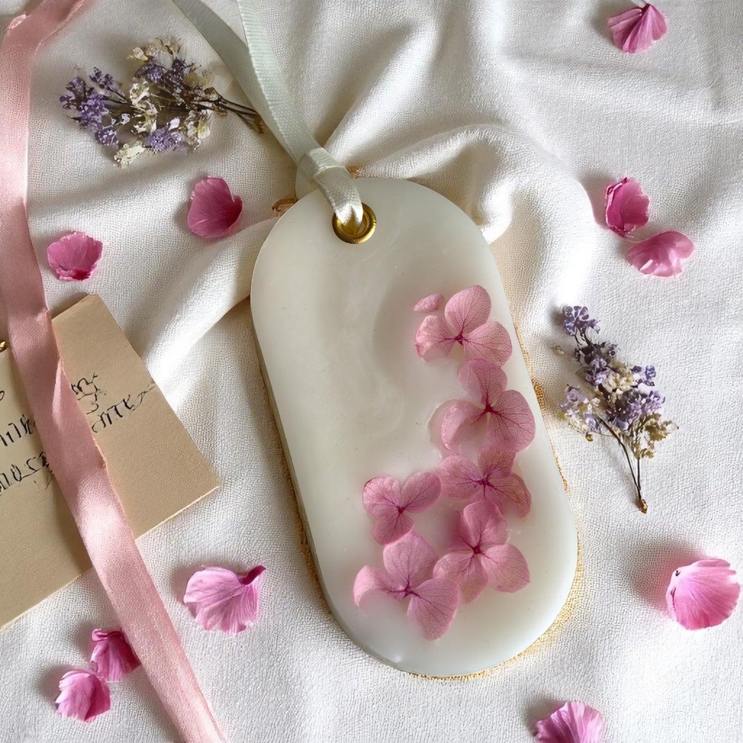 Decorative Wax Tablet – 100g Scented Soy Wax with Real Dried Flowers for Closet & Drawer Fragrance (British Rose Scent)