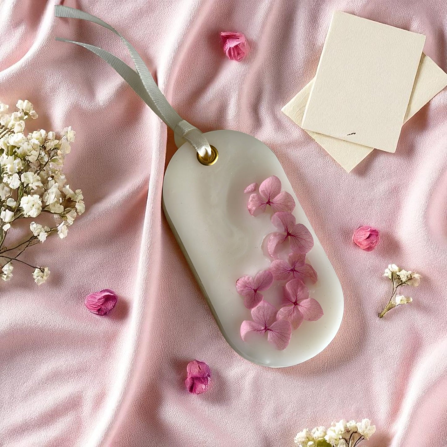 Decorative Wax Tablet – 100g Scented Soy Wax with Real Dried Flowers for Closet & Drawer Fragrance (British Rose Scent)