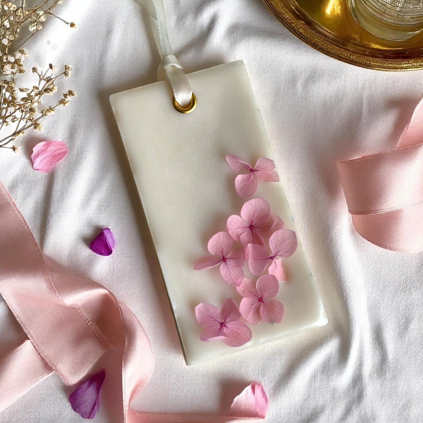 Decorative Wax Tablet – 100g Scented Soy Wax with Real Dried Flowers for Closet & Drawer Fragrance (British Rose Scent)