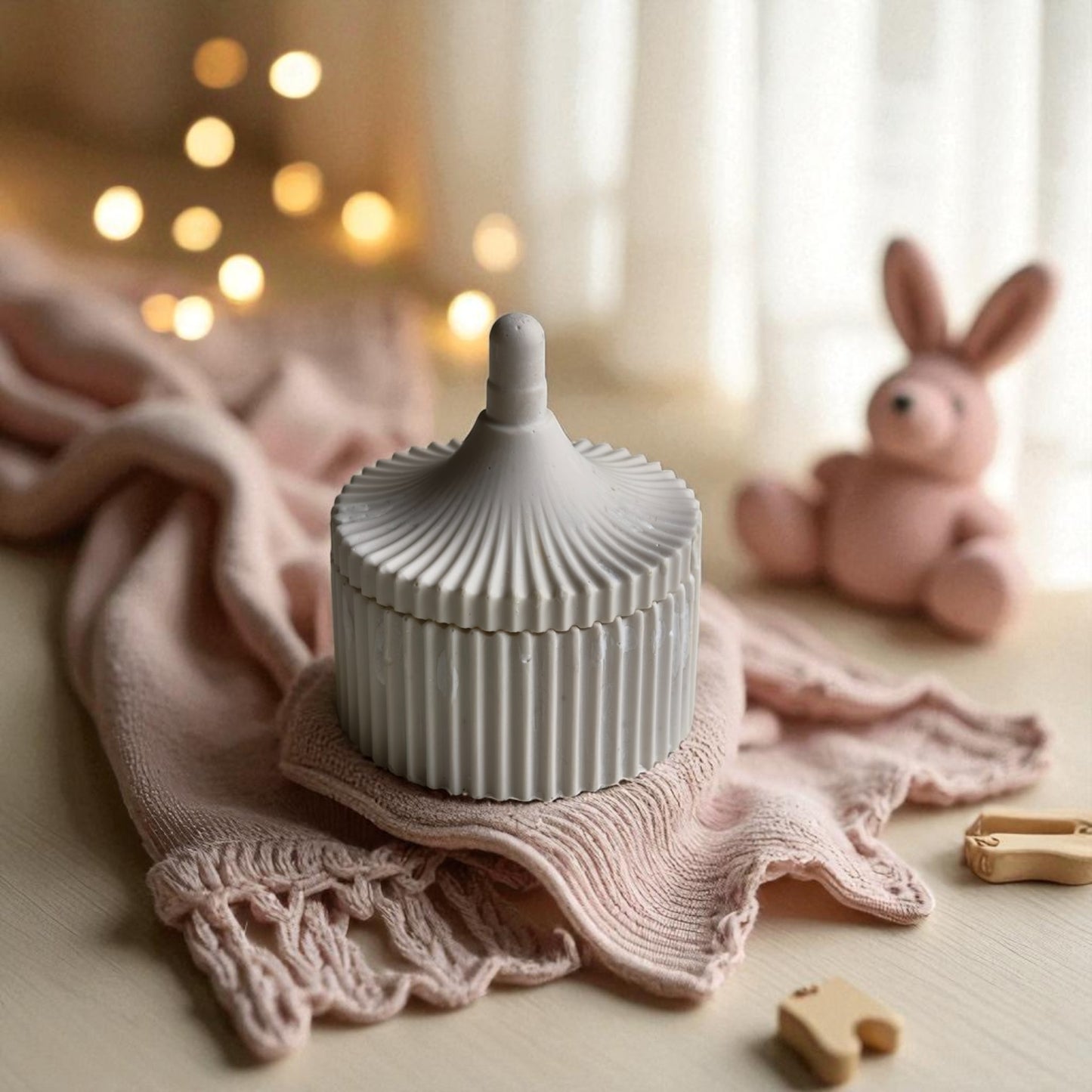 Teddy Love Jesmonite Candle