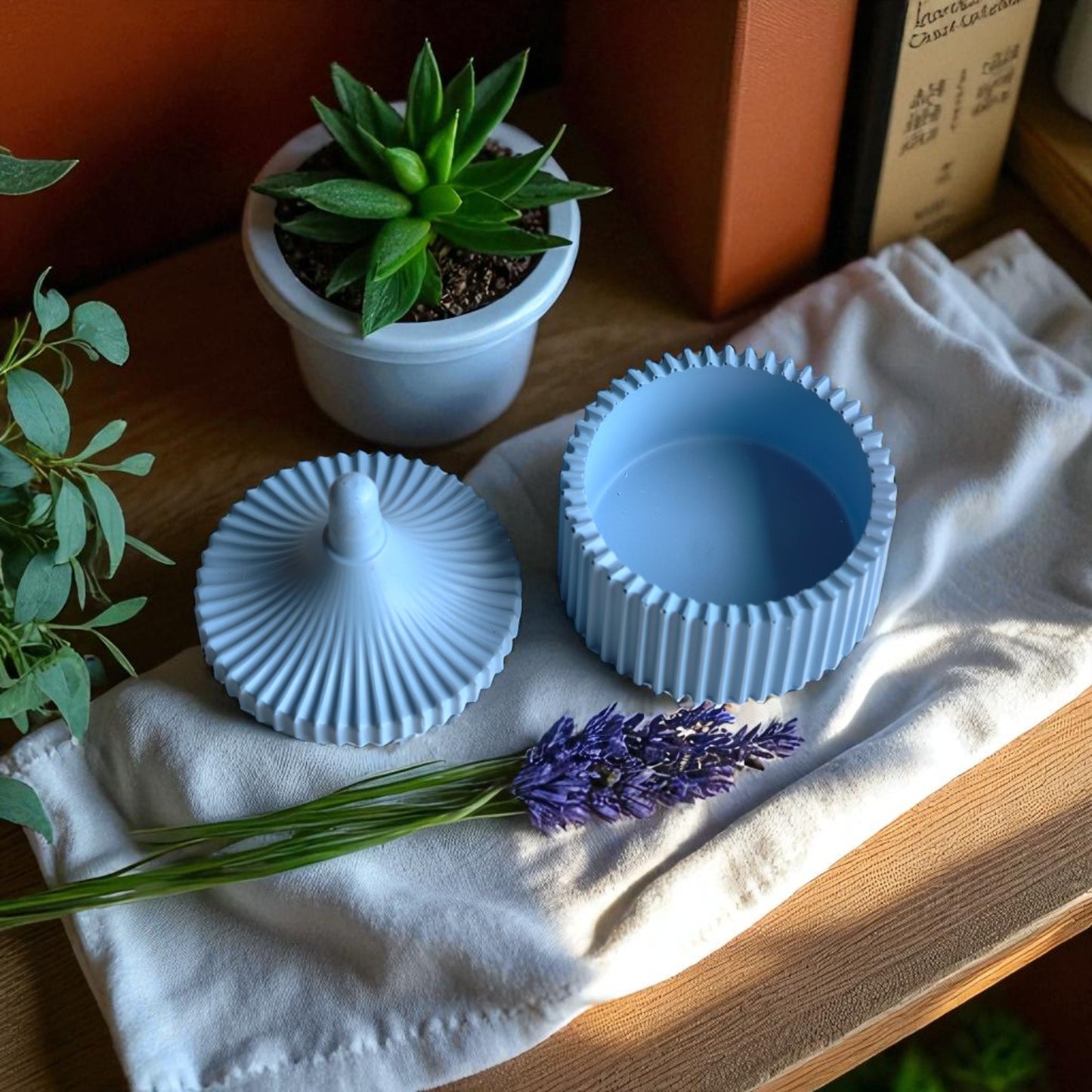Rippled Jesmonite Storage Jar – Powder Blue