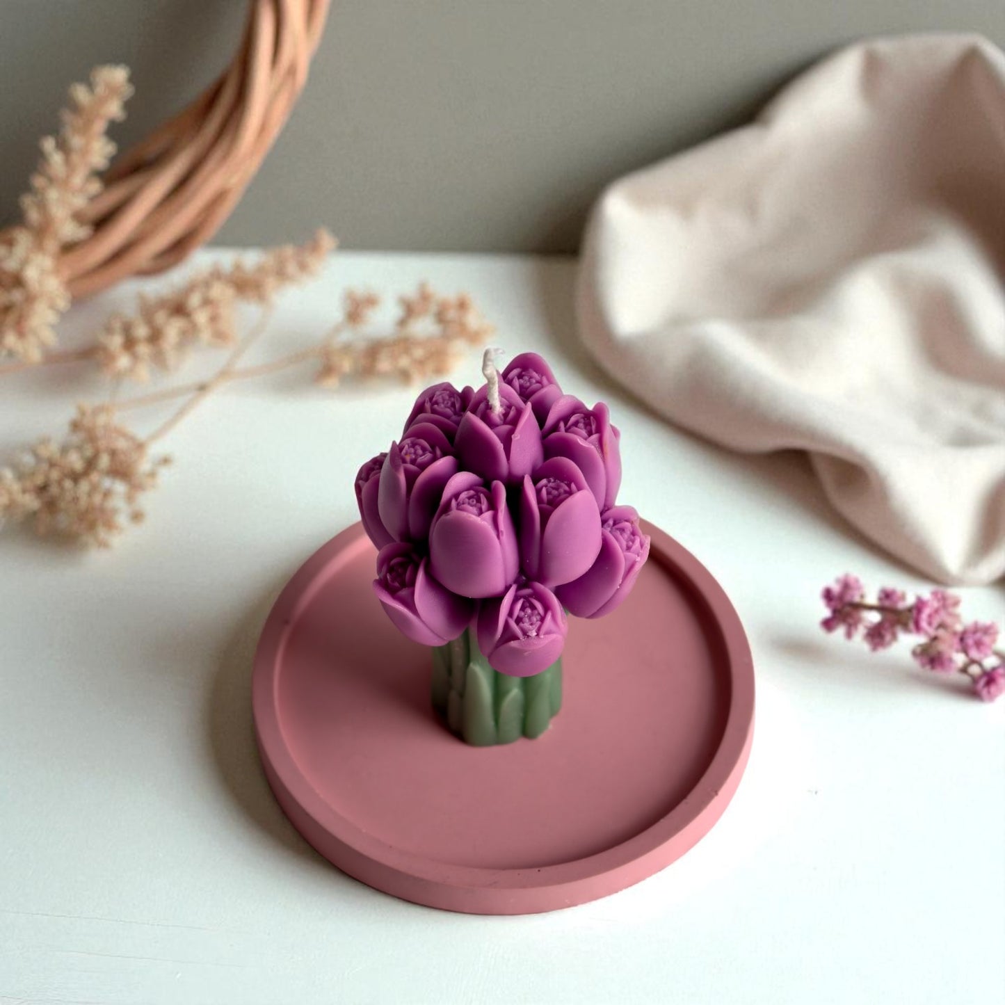 Set of 2 Tulip Candles with Jesmonite Trays (Lavender Scented)