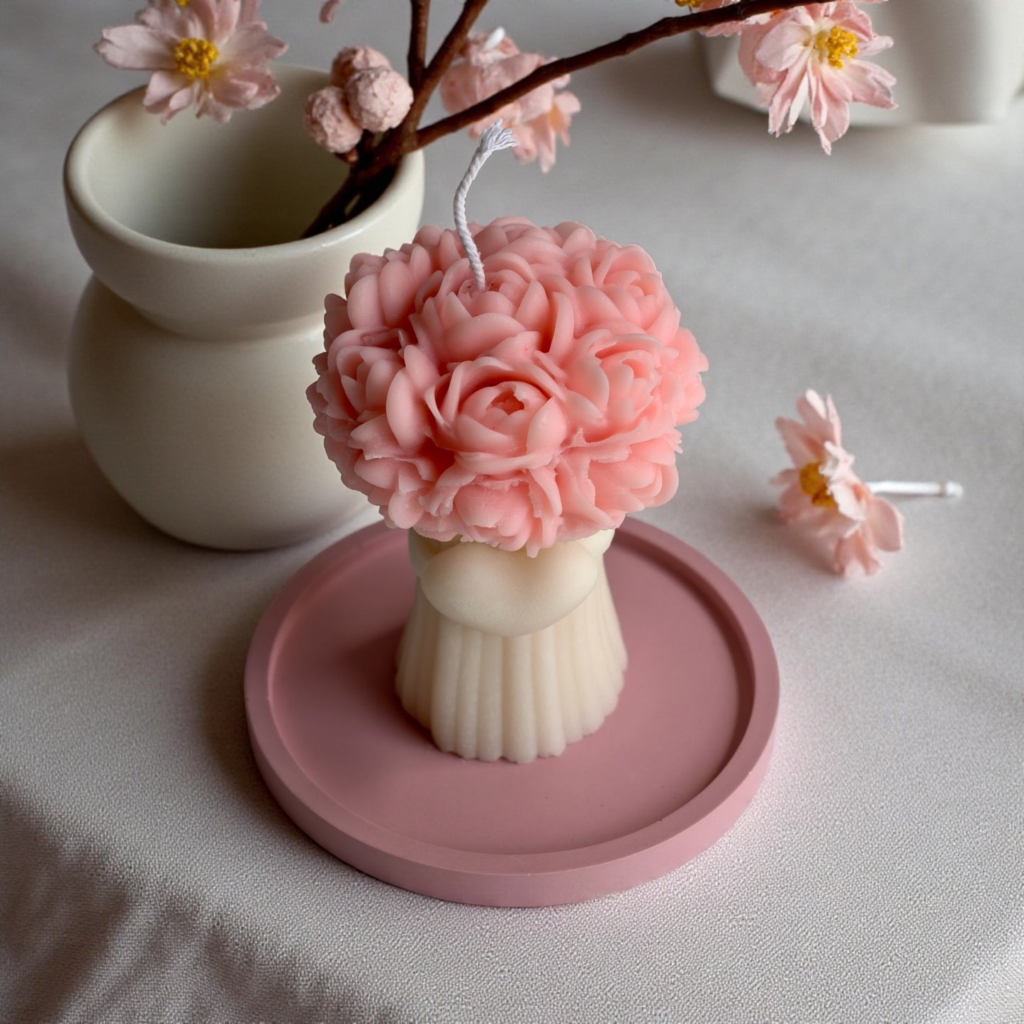 Blush Bloom Bouquet Candle Set – British Rose Scent with Jesmonite Tray | Handcrafted Soy-Coconut Wax Candle