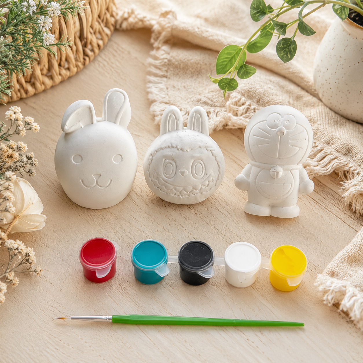 DIY Colouring Kit with 3 Cartoon Figurines, Paints & Brush | Kids Craft Set