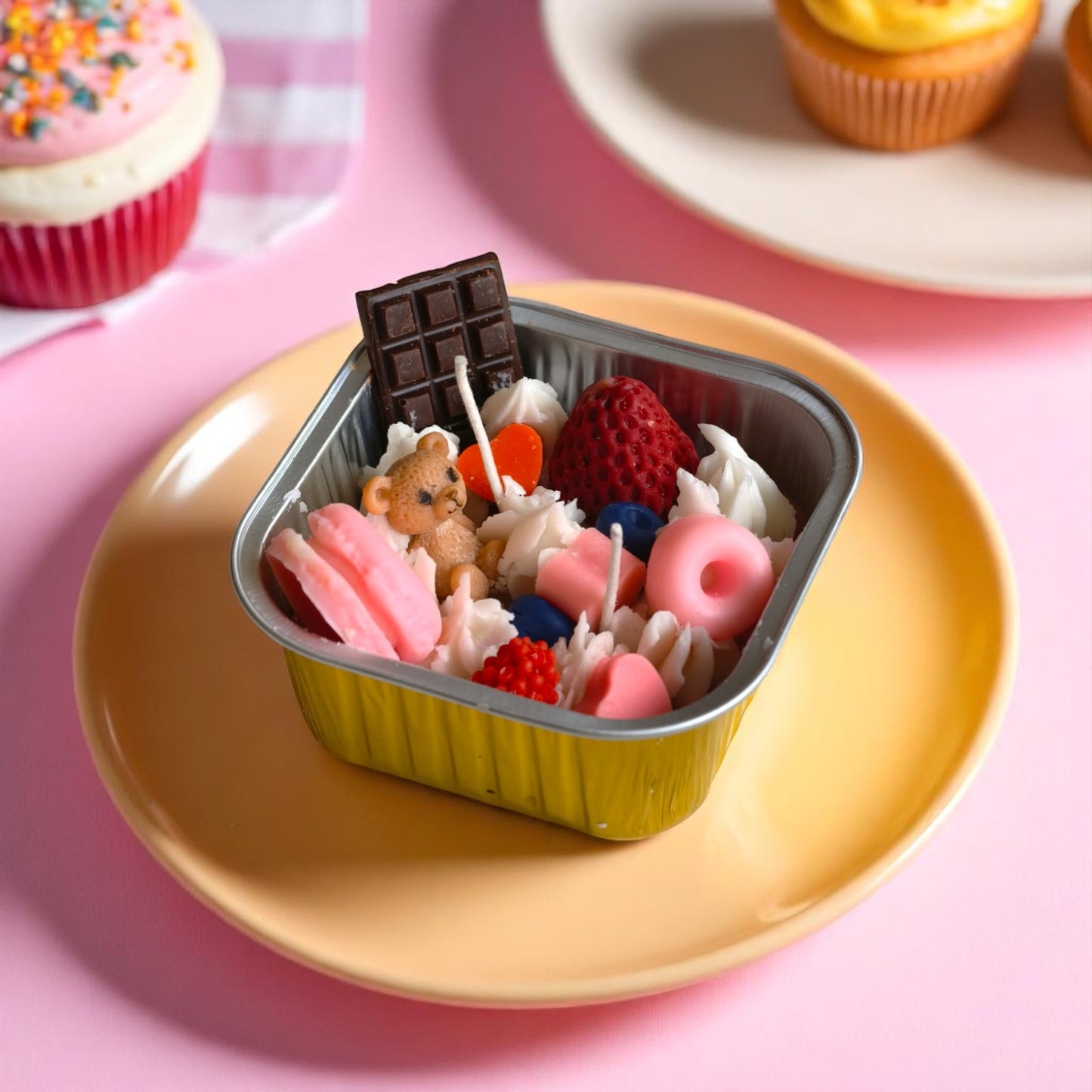 Candyland Delight – Dessert-Themed Scented Candle in Tin (Strawberry Scent)