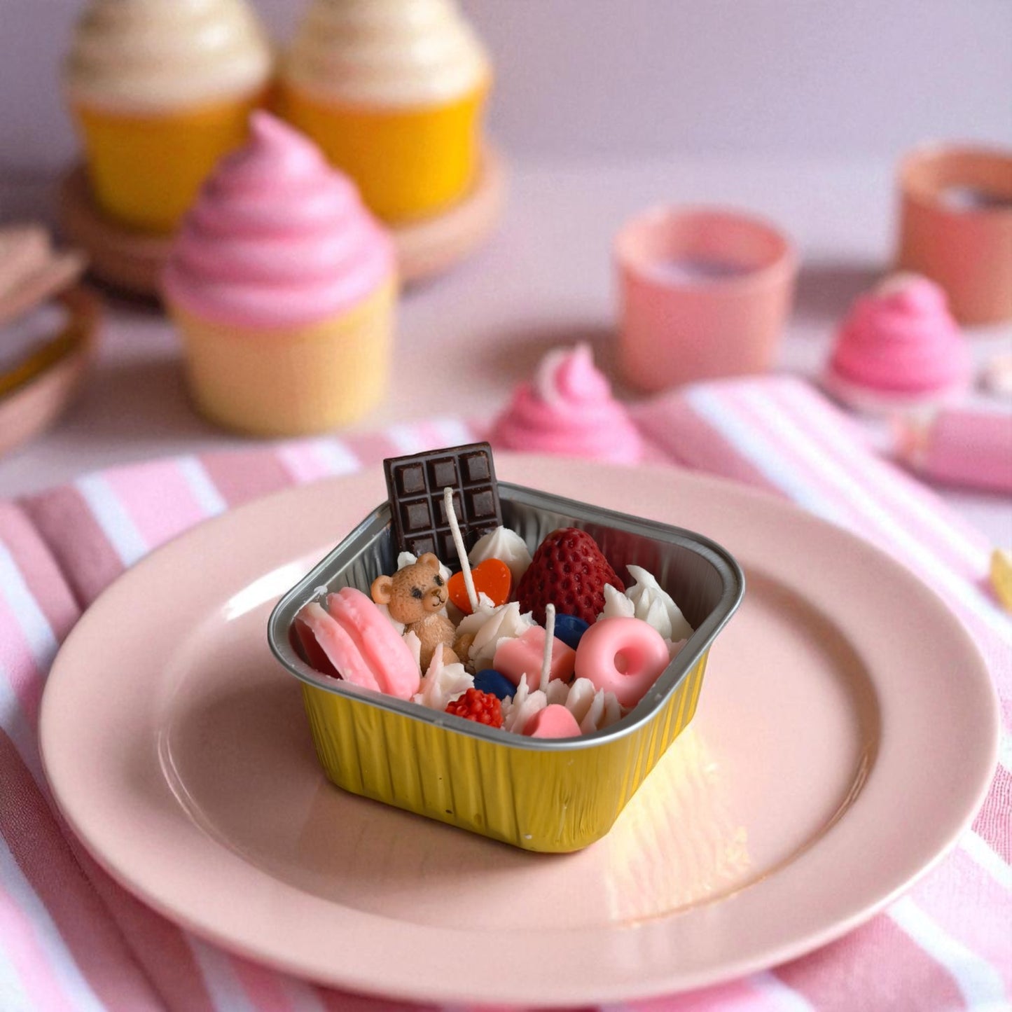 Candyland Delight – Dessert-Themed Scented Candle in Tin (Strawberry Scent)