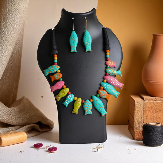 Clay Currents Terracotta Necklace Set