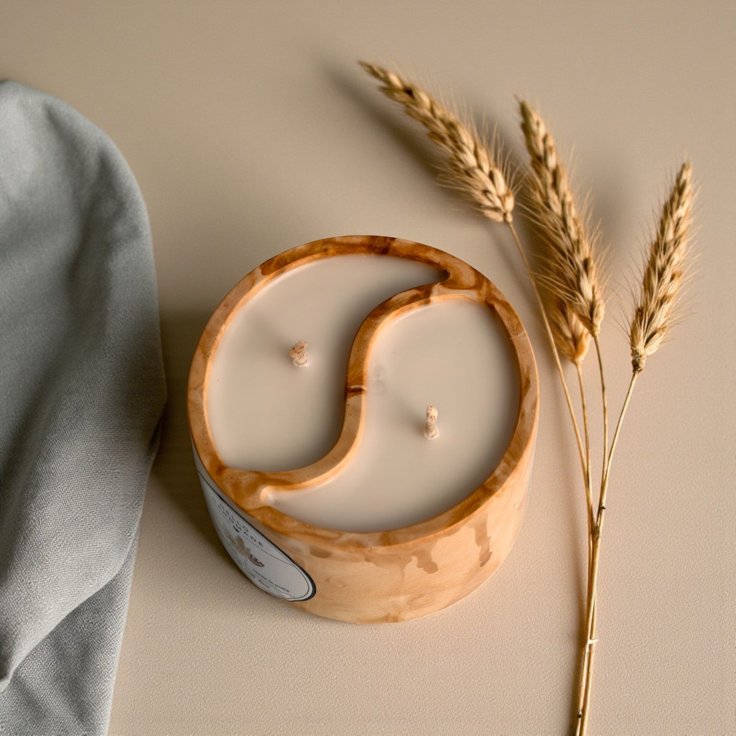 Balance Glow – Yin-Yang Jar Candle