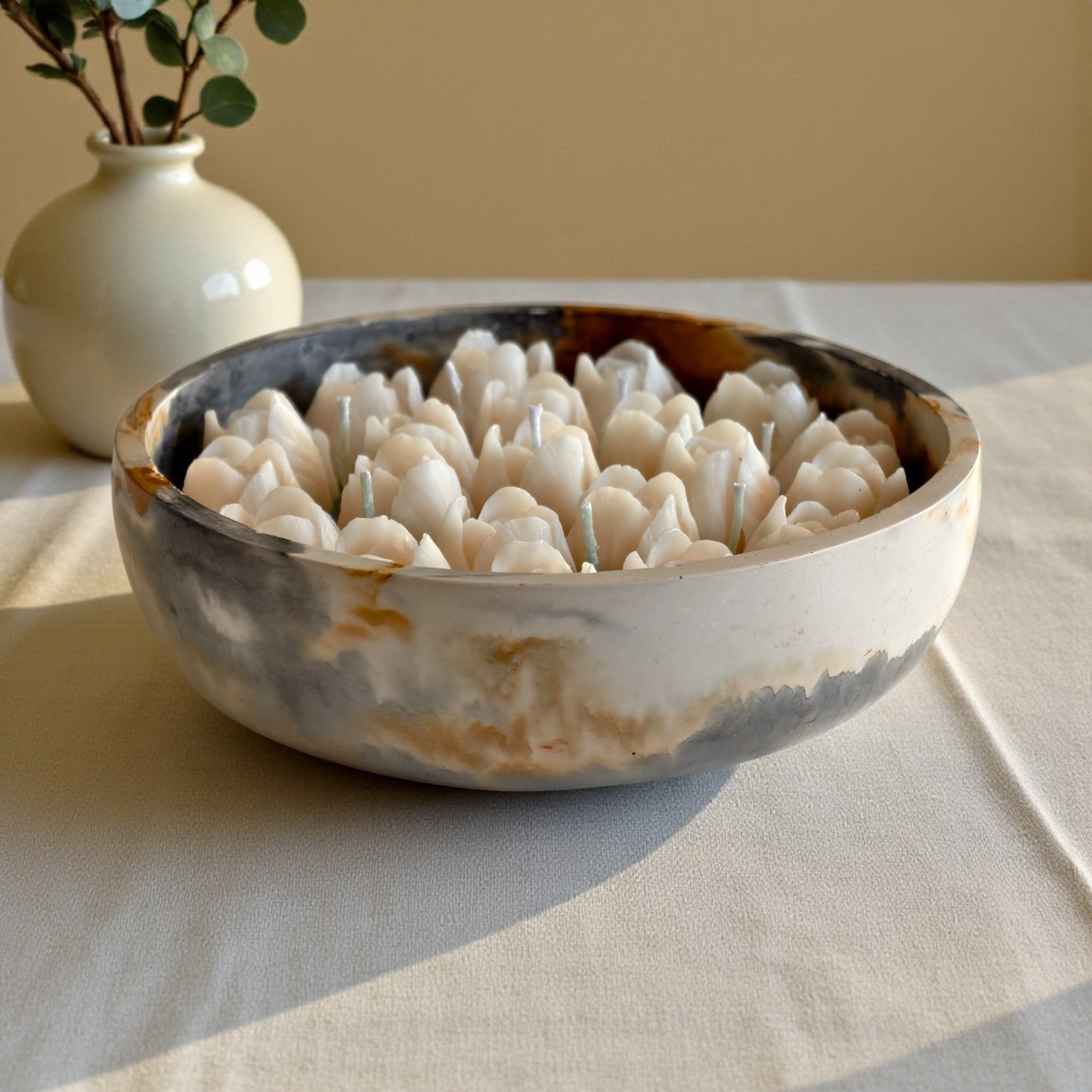 Tulairies Garden – Jesmonite Tulip Bowl Candle