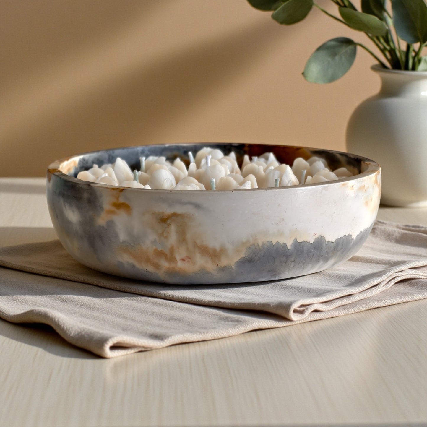 Tulairies Garden – Jesmonite Tulip Bowl Candle