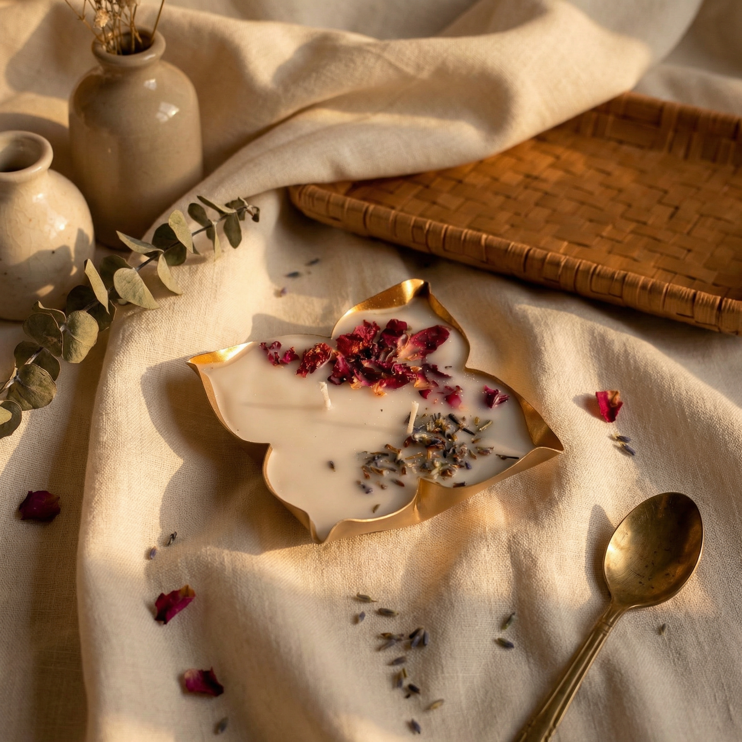 Rose Reverie – Handcrafted Botanical Urli Candle