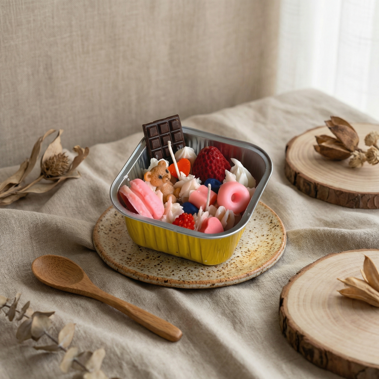 Candyland Delight – Dessert-Themed Scented Candle in Tin (Strawberry Scent)