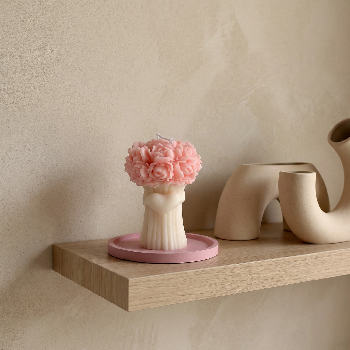 Blush Bloom Bouquet Candle Set – British Rose Scent with Jesmonite Tray | Handcrafted Soy-Coconut Wax Candle