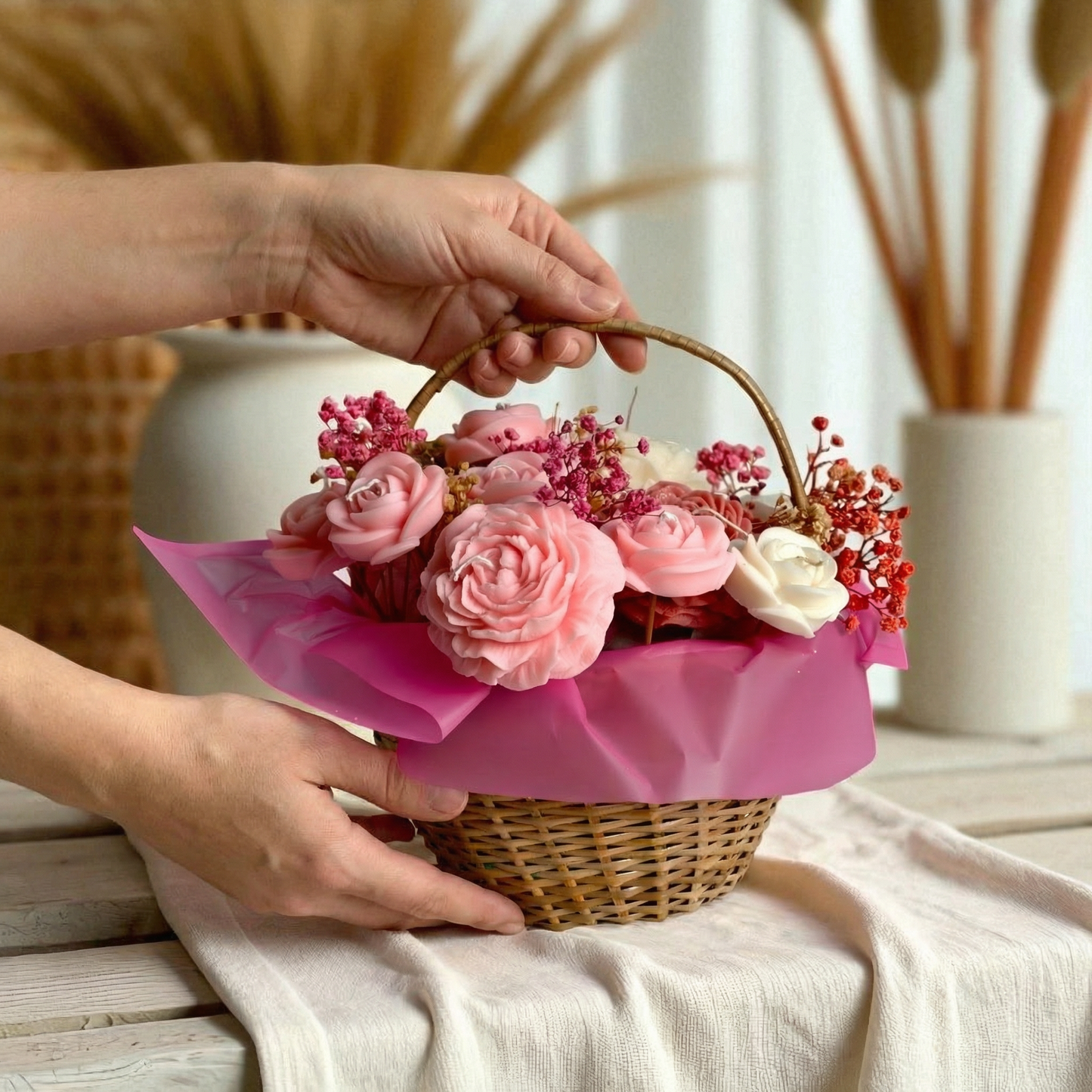Blooming Radiance Candle Basket (Daisy Vanilla)